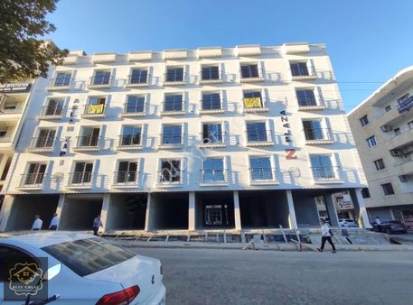 Acar Emlaktan Çarşı Merkezde Satılık 85m2 1+1 Ön Cephe Büro Ofis