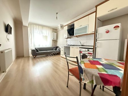 🏡 Yeni Mahallesi 🏡 ✅1+1 M2 60 3 Katlınım Zemin Katı ❇️kombi Petekli