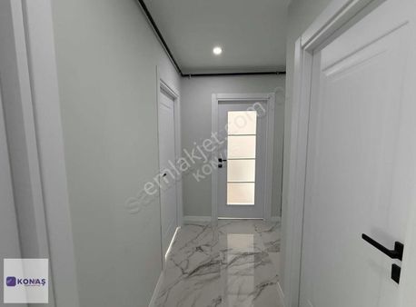 Konaştan Taşolukta Site İçerisinde 1+1 Satılık Sıfır Daire