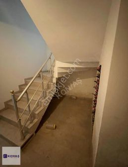 Kon/aş Emlak'dan Satılık 2+1 Bahçe Katı