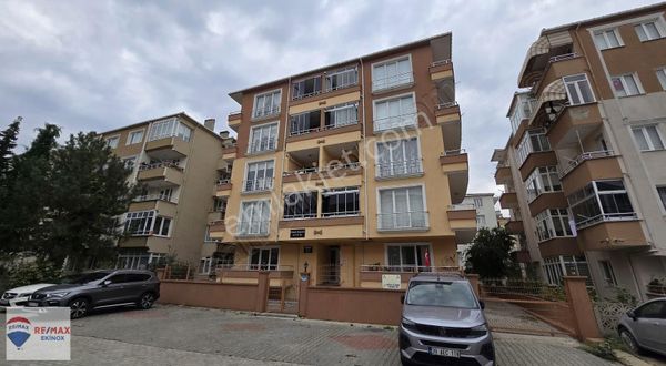 Atatürk Mahallesinde Kiralık 3+1 Girişkat Daire