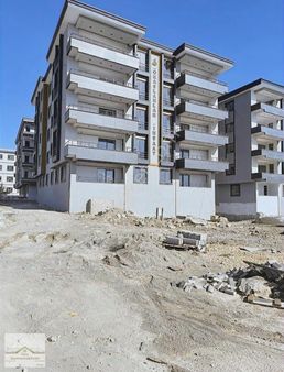 Yeni Beşevlerde Okullar Bölgesinde Lüks 2.5 +1