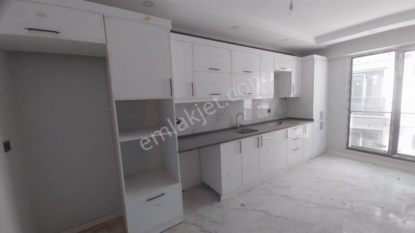 Ekşioğlu 'dan Tekirdağ Süleymanpaşa Çınarlı Mah Geniş Satılık 2+1 Daire