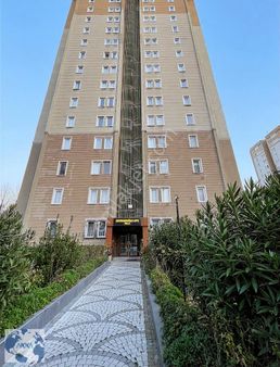 Beylıkdüzü Marmarapark Avm Yanında Site İçinde 3+1 Satılık Daire