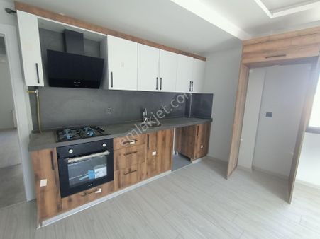 Meydan Cepheli 2+1 Çift Balkonlu Sıfır Lüks Daire