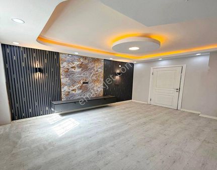 Metrobüse Yakın 2+1 Yatırımlık Daire