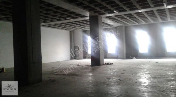 İkitellide Kiralık 550 M2 H:5,5 M Tır Yanaşır Depo İşyeri