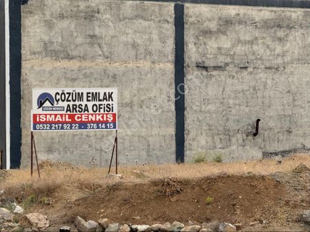 Çözüm Emlak’tan Kavaklı Mahallesin’de 1.000m2 Cadde Üstü Kiralık Fabrika Arsası