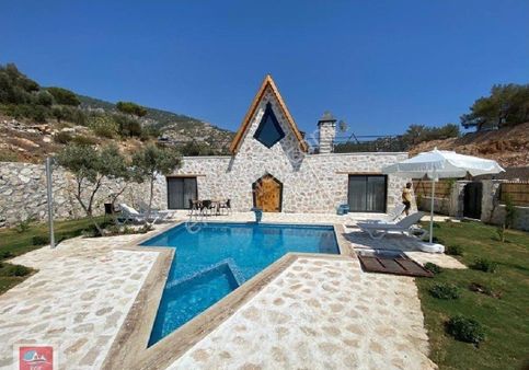 Antalya Kaş Gelemişte Satılık Villa.