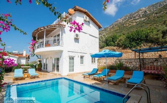 Antalya Kaş -kalkan -kördere'de Acil Satılık Villa..
