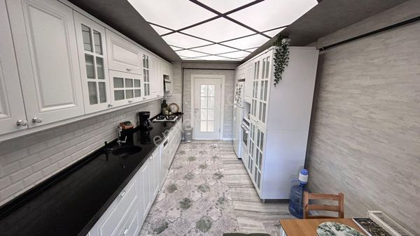 Pamuklar'da Ultra Lüks Yapılı Manzaralı Site İçinde 4.5+1 Satılık Daire