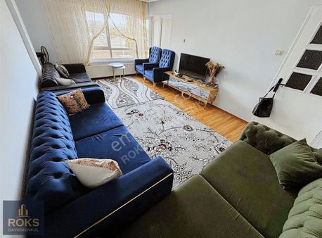 İstasyon Caddesinde Ön Cephe Odaları Bağımsız Ara Kat 3+1 Daire