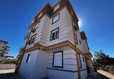 Şelale Mahallesi 2+1 120 M2 Yüksek Giriş