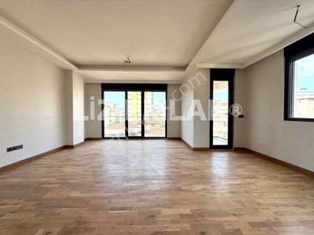 Göztepe'de Sıfır Binana Balkonlu Ebeveynli 105 M2 Net 3+1 Daire