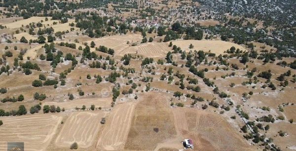 Akseki Hüsamettin Köyü'nde Satılık Yatırımlık Tarla