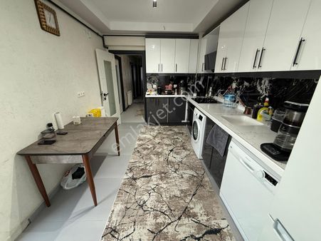 Ty Emlaktan 29 Ekim Mah. Ara Katta 3+1 Masrafsız 3 Yaşında Daire !!!