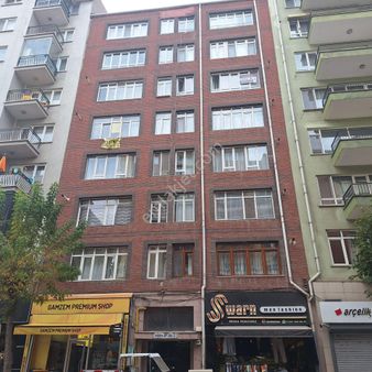 Century 21 Vizyon'dan Kırmızı Toprak Mah. Atatürk Cad.de Satılık 3+1 Daire