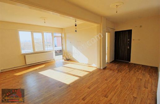 El/ya 'dan Sütlüce Mah. Cezaevi Arkası Geniş 2+1 Kiralık Daire