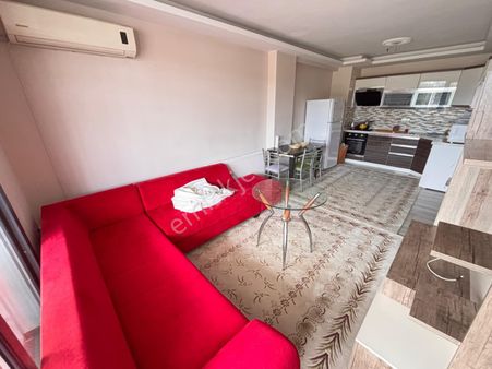 Edremit Cumhuriyet Mahallesinde Tugay Karşısında Satılık