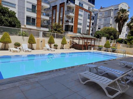 Antalya Konyaaltı Merkezi Konum Yeni Bina Yeni Temiz Eşyalı 2+1