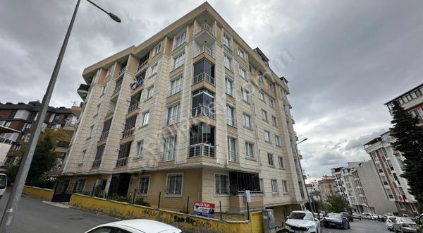 Gürpınar'da Çatı Dubleksi 2+2 Balkonlu 2 Banyolu Satılık Daire