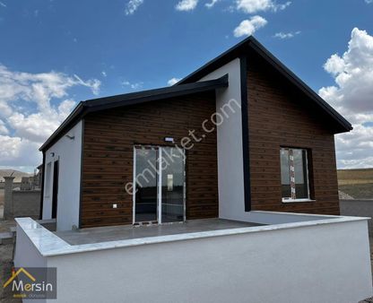 Niğde Yukarı Sazlıca Da 500m2 Arsalı Villa