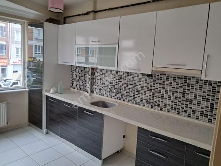 Eskişehir Çamlıca Mah. Tramvay Durağı Karşısında Özel Garajlı Kiralık 3+1 Daire