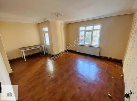 Pendik Güllübağlar'da 2+1 Kiralık Daire