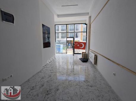 Güneyden Tülin Caddesinde 80m2 Sıfır Kiralık Dükkan