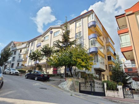 Mamak Akdere'de Caddeye Yakın Harika Manzaralı Net 80 M2 Satılık 3+1 Daire