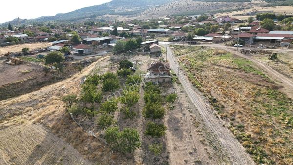 Burdur Merkez Çallıca Köyünde Satılık Ev Çivtlik Yapımına Uygun Arazi