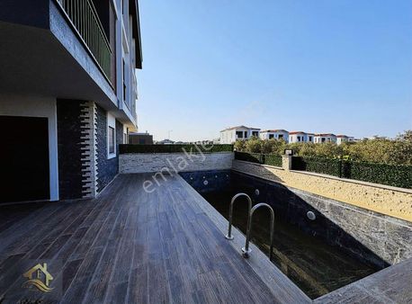 Davutlar Kaplıcalar Bölgesinde Müstakil Havuzlu 5+1 Villa