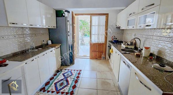 Kaçırılmayacak Fırsat!! Denize 500mt Satılık 3+1 Tripleks Yazlık