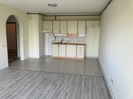 Akasya Sitesinde 1+1 Kiralık Daire