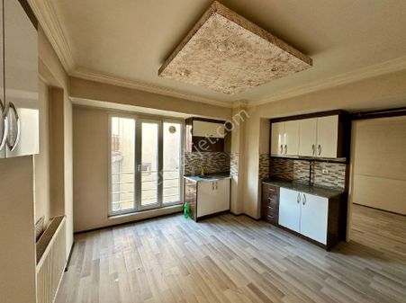 Asmalı Evlerde Ünıversiteye Yakın Apart