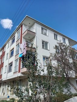 Muratlı Rota Emlak'ta İstiklal Mah. 3+1 Uygun Satılık Daire