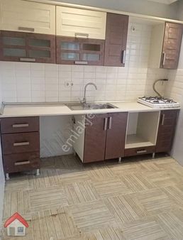 Çeliktepede Harika Lokasyonda Metroya Yürüme Mesafesi 75m2 1+1