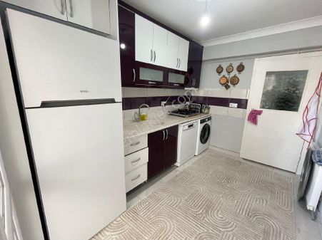 Beşikkaya Asansörlü 3+1 100 Metre Kombi Vestiyer Duşakabin Yapılı Krediye Uygun