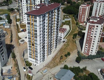 Kyc'den Satılık Özel Yapım 2+1 Ferah Aydınlık Önü Açık Site İçi