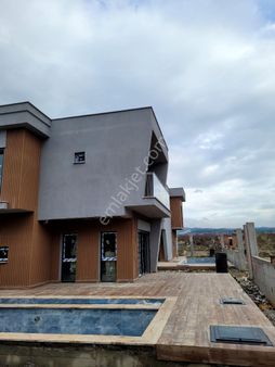 Kuşadası Satılık 3+1 Villa