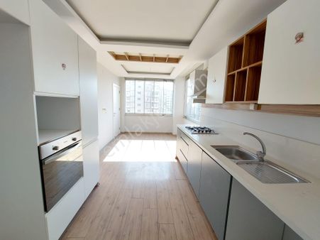 İz'den 100.yıl Merkezi Konum Masrafsız 3+1 Satılık Daire