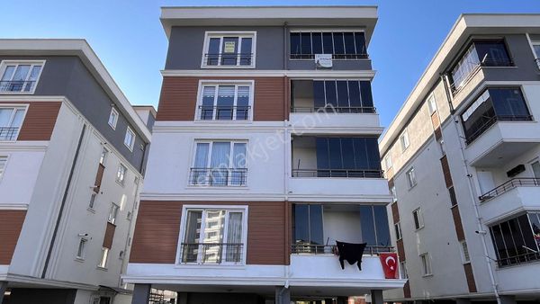 Cumhuriyet Mahallesinde 3+1 Kiralık Site Dairesi