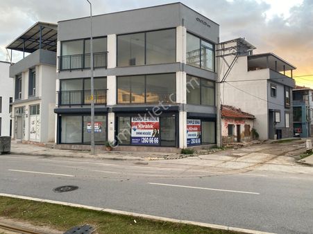 Çiğli Atasanayi'de Cadde Üzerinde 3 Katlı Kiralık İşyeri