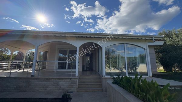 Güre'de Oksijeni Bol Zeytinlik Alan İçerisinde, Kazdağlarının Eteğinde Havuzlu Lüks Villa