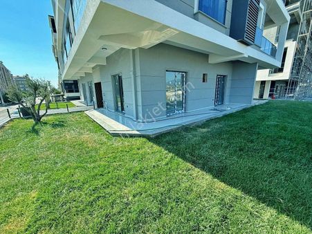Uytundan Akçayda Bahçe Kullanımlı Satılık Lüks 1+1 Daire