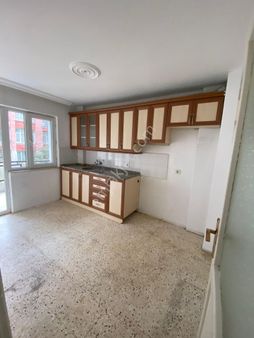 🏡 Topcuasım Mahallesi 🏡 ✅3+1 M2 120 5 Katlınım 2 Katı ❇️kombi Petekli