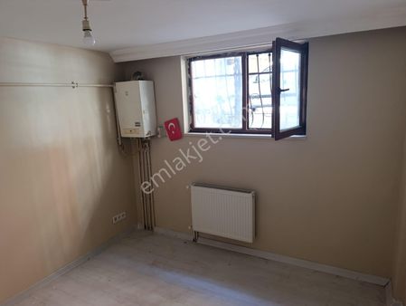 Şirinevler Mh Fetih Caddesinde 3+1 Ters Dubles 12 Yıllık Bina Krediye Uygun