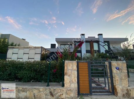 Villakent 4+1 Geniş Bahçeli Eşyalı Satılık Dubleks Loft Villa