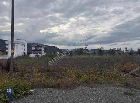 Tolgahan Gelenbevi'den Merkezi Konumda Köşe Parsel Villa Arsası