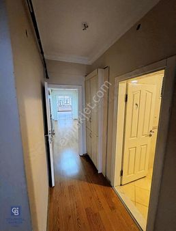 Çiftlik Caddesine Cephe Ofis Kullanımına Uygun Kiralık 3+1